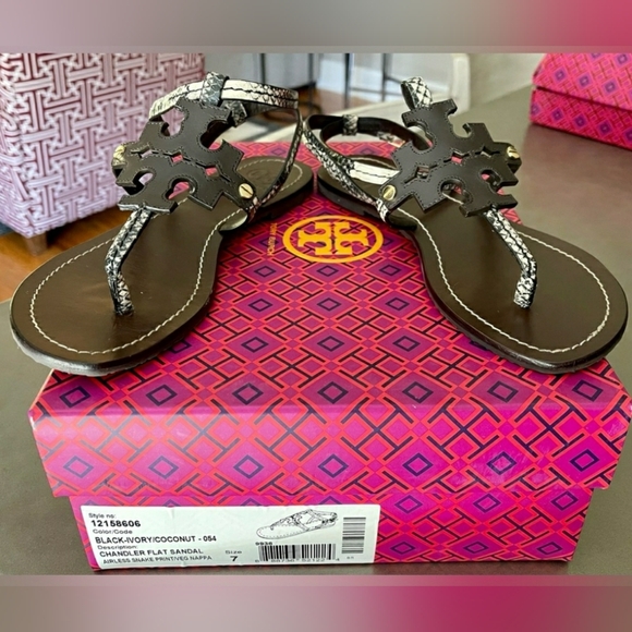 LIKE NEW TORY BURCH Chandler Gladiator T strap sandals Flip thong sz 7 - Picture 3 of 6